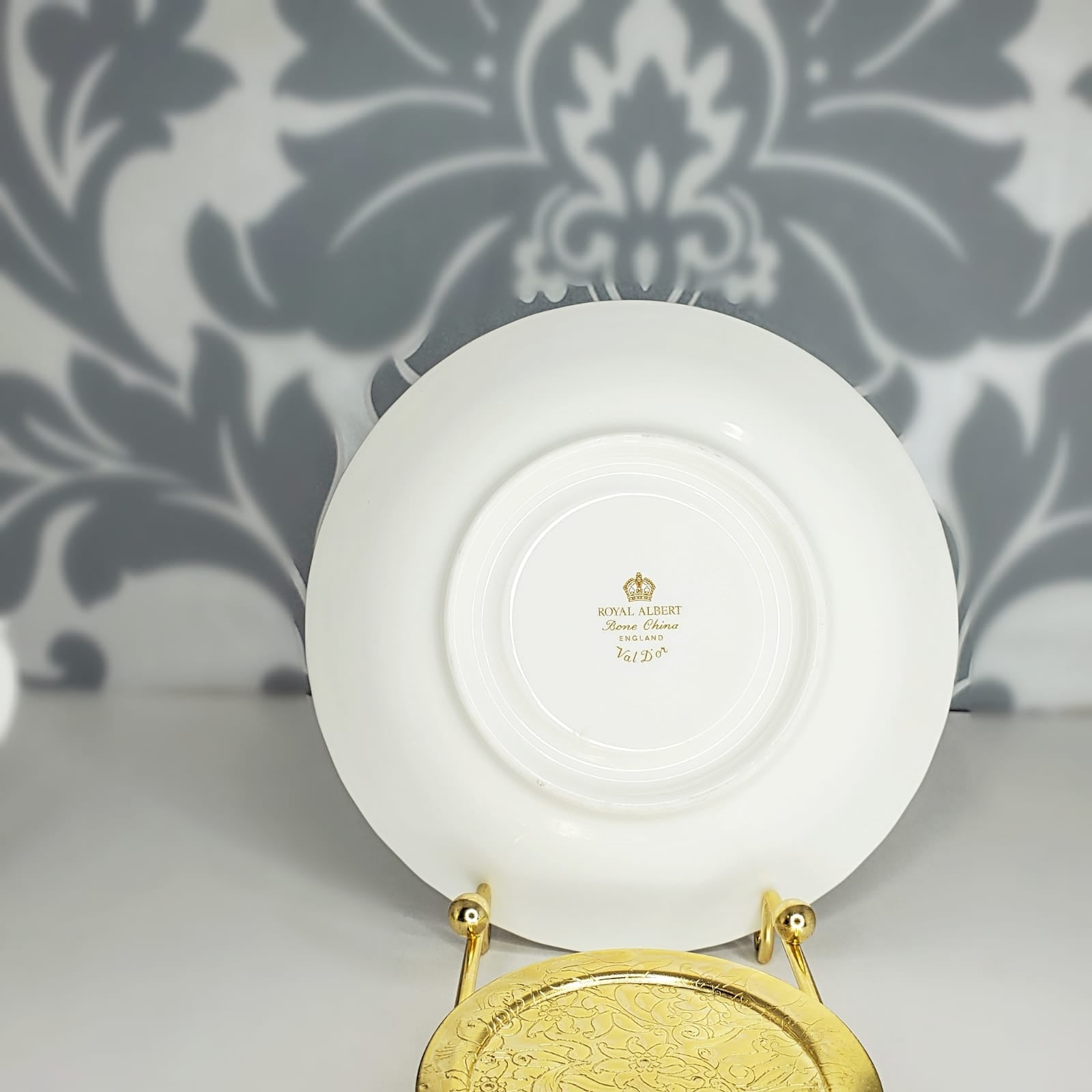 VAL D'OR - Royal Albert Bone China