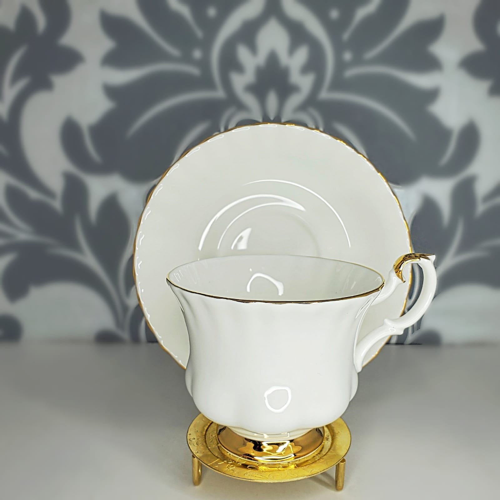 VAL D'OR - Royal Albert Bone China